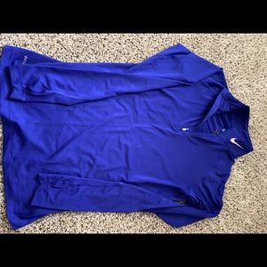 NIKE combat half zip